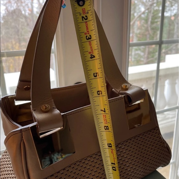 Ellen Tracy Gold woven Leather handbag - Picture 9 of 10